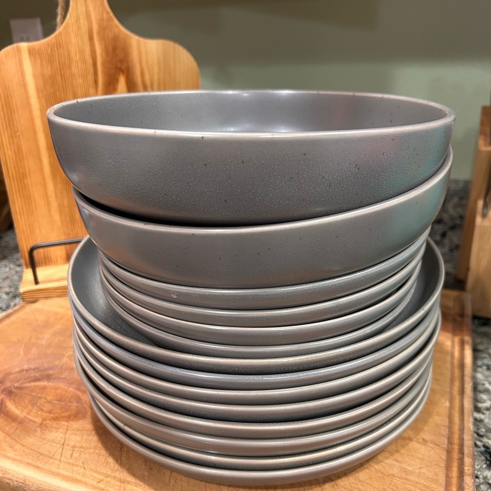 2 Elegant Tilley bronze Stoneware Pasta Bowl Set